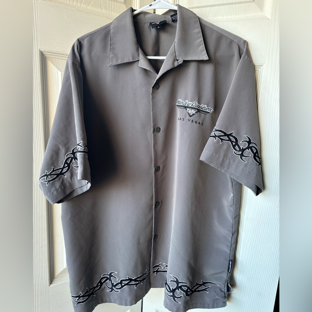 Men’s Harley Davidson Cafe button shirt size Large